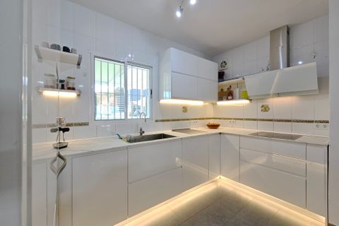 Villa a Coin, Malaga, Coin - € 400.000 | Ref: R5173660 - foto 16